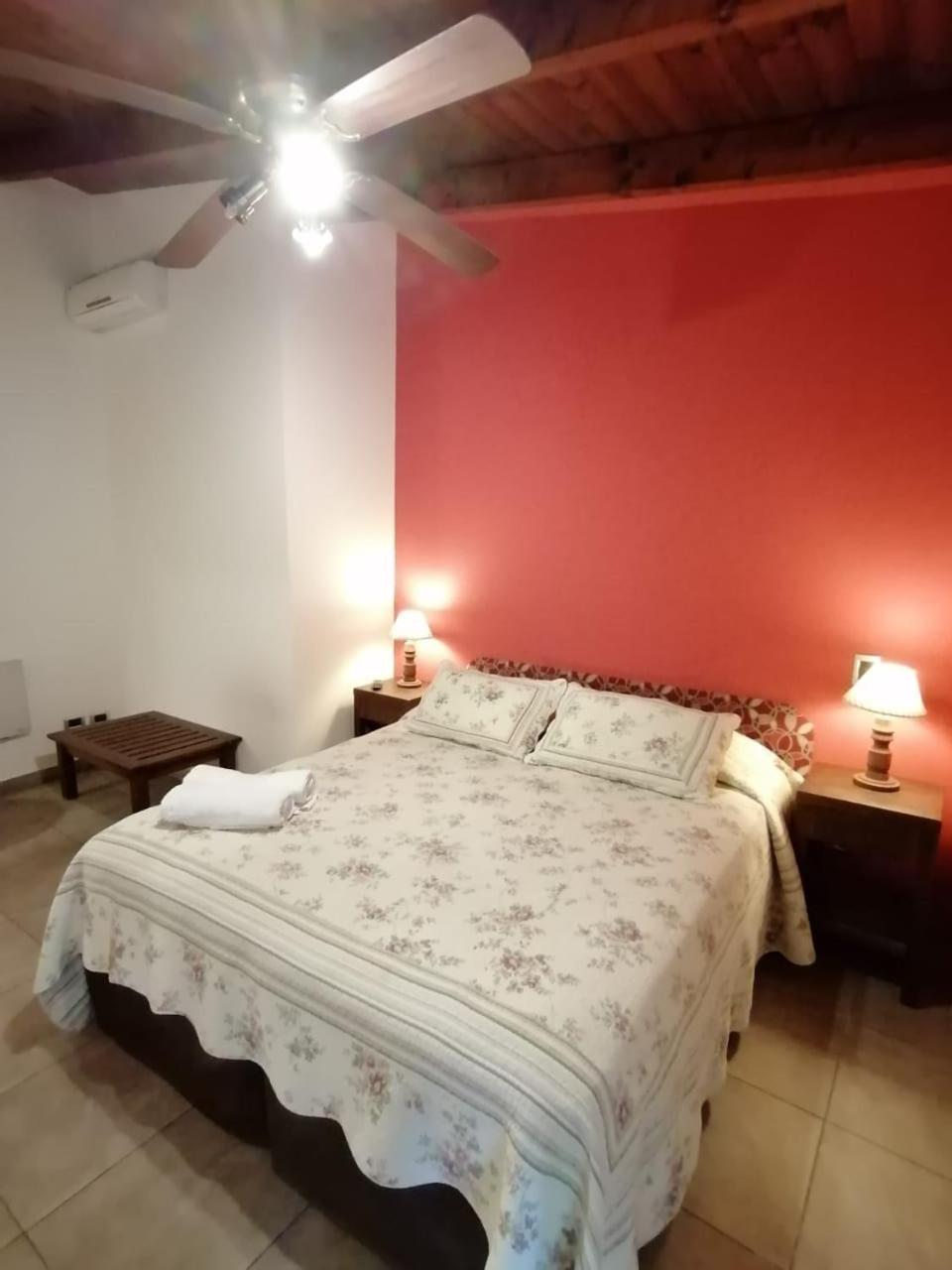מנדוזה Alamo Hostel & Suites מראה חיצוני תמונה