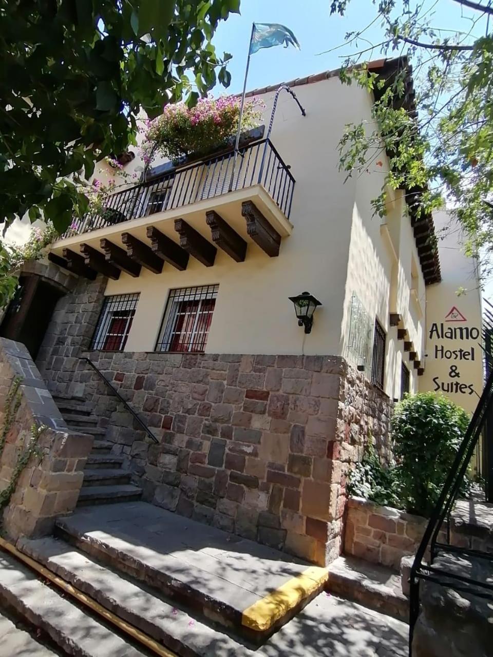 מנדוזה Alamo Hostel & Suites מראה חיצוני תמונה